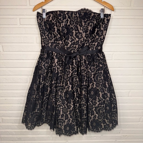 Robert Rodriguez Dresses & Skirts - Robert Rodriguez Black and Tan Strapless Lace Floral Dress, Women’s Size 8